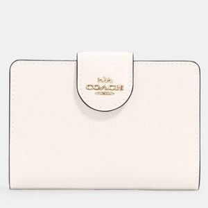 NWT Coach Medium Corner Zip Wallet - Chalk
